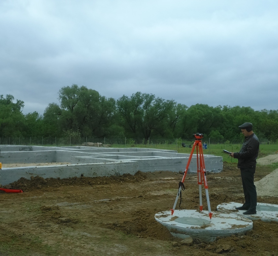 ООО. Континент строй. Монтаж фундамента в Коломне